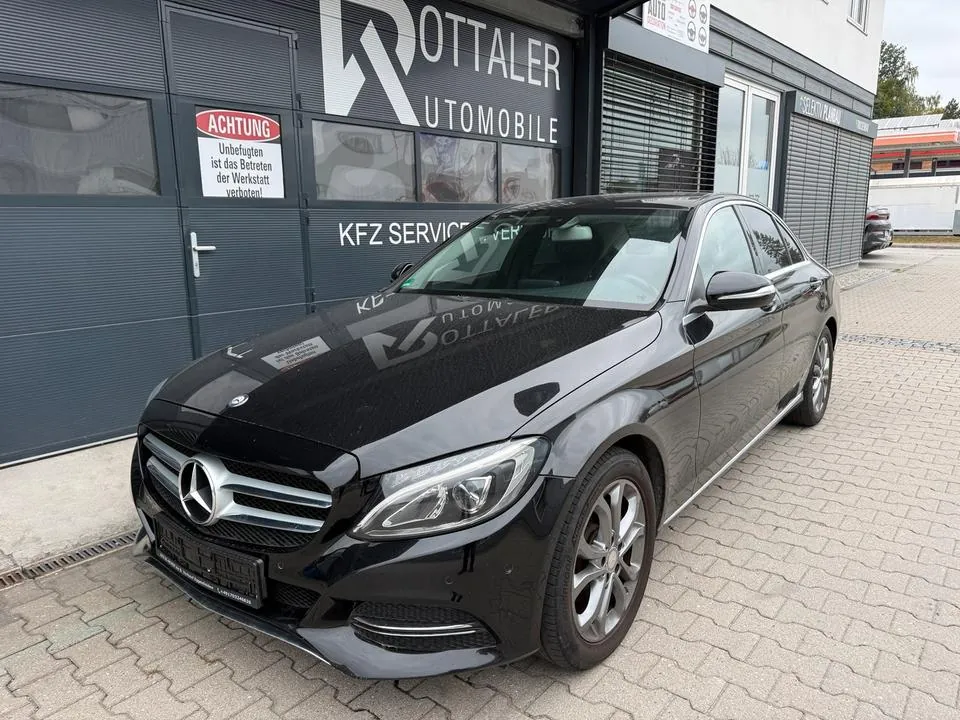 Mercedes-Benz C200