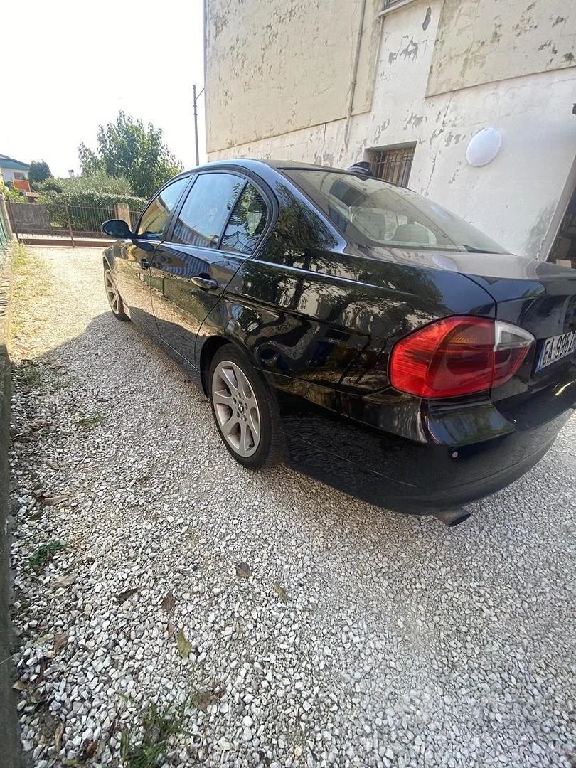BMW 320 2006 photo 2