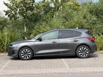 Ford Focus 2022 photo 3