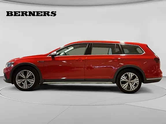 Volkswagen Passat Alltrack 2021 photo 2