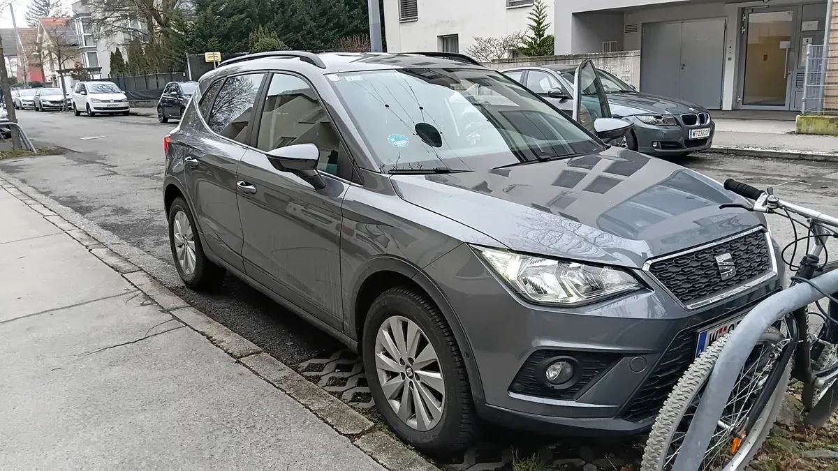 Seat Arona 2017 photo 3