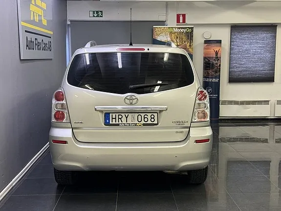 Toyota Corolla Verso 2008 photo 4