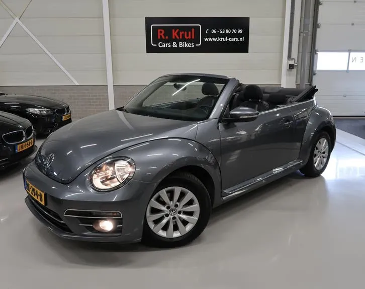 Volkswagen Beetle 2017 photo 2