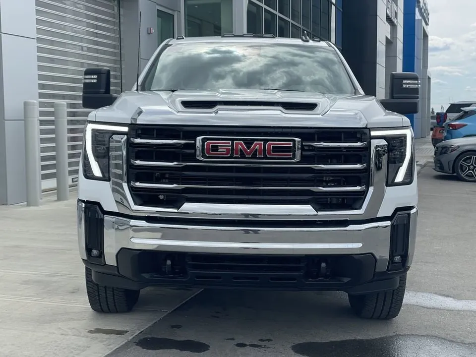GMC Sierra 3500Hd 2026 photo 2