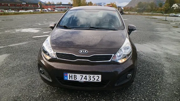 Kia Rio 2012 photo 2