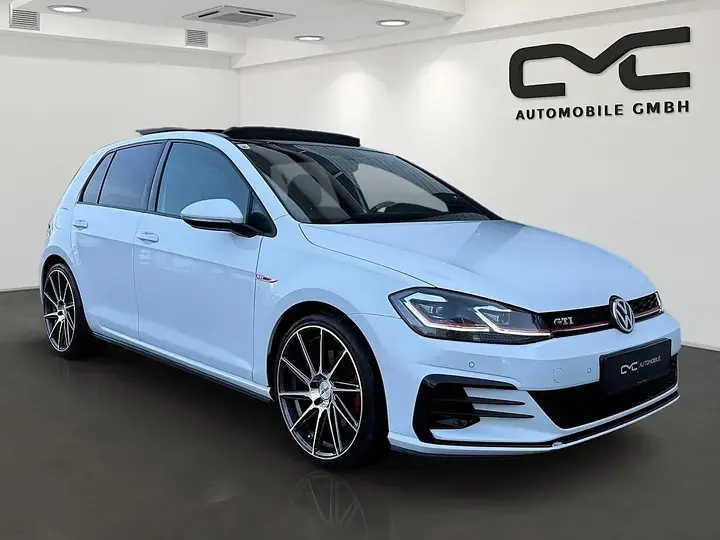 Volkswagen Golf 2017 photo 2