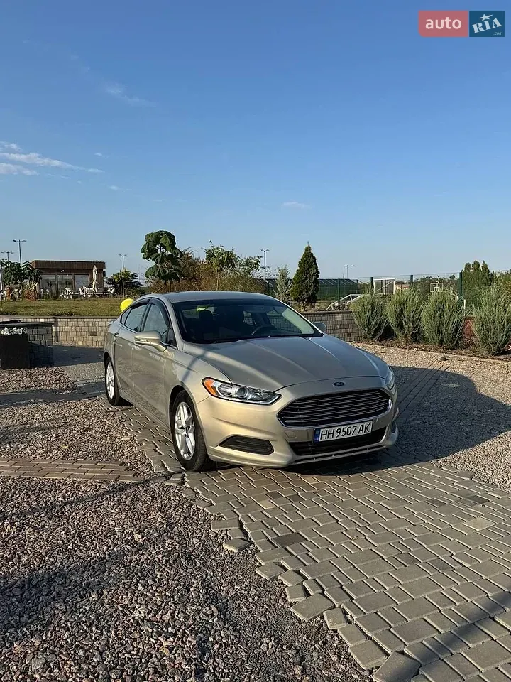 Ford Fusion 2015 photo 2