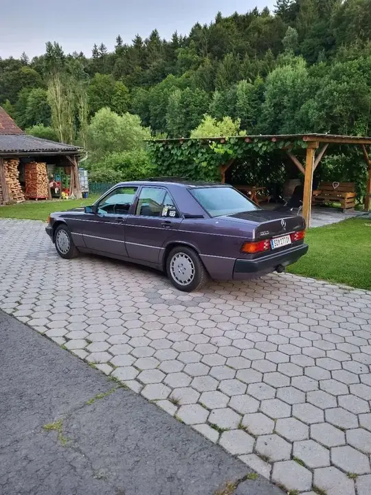 Mercedes-Benz 190