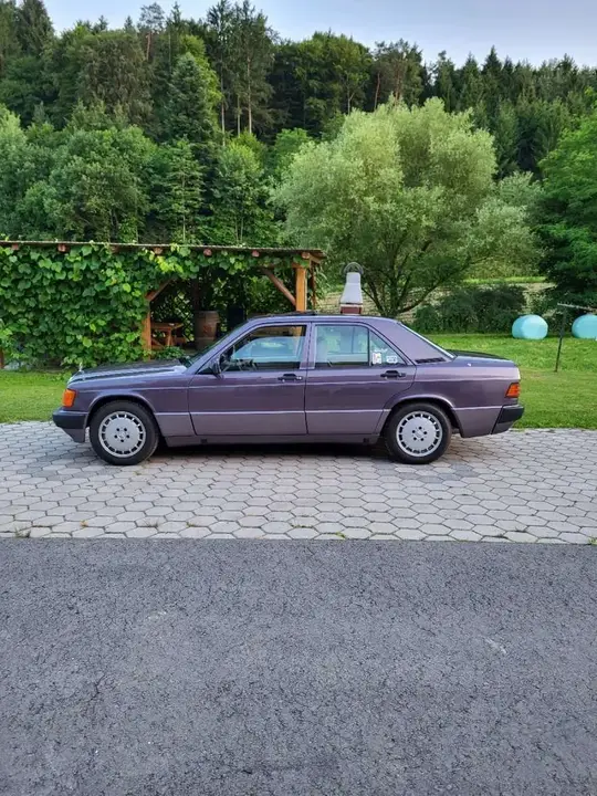 Mercedes-Benz 190 1992 photo 2