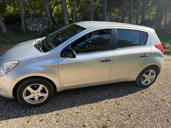 Hyundai I20 2010 photo 4
