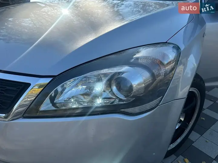 Kia Ceed 2009 photo 2