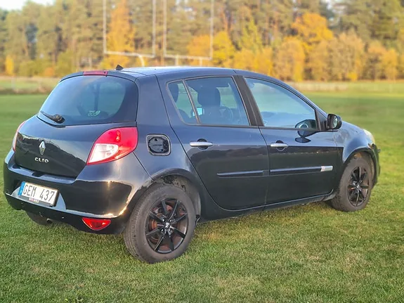Renault Clio 2012 photo 4