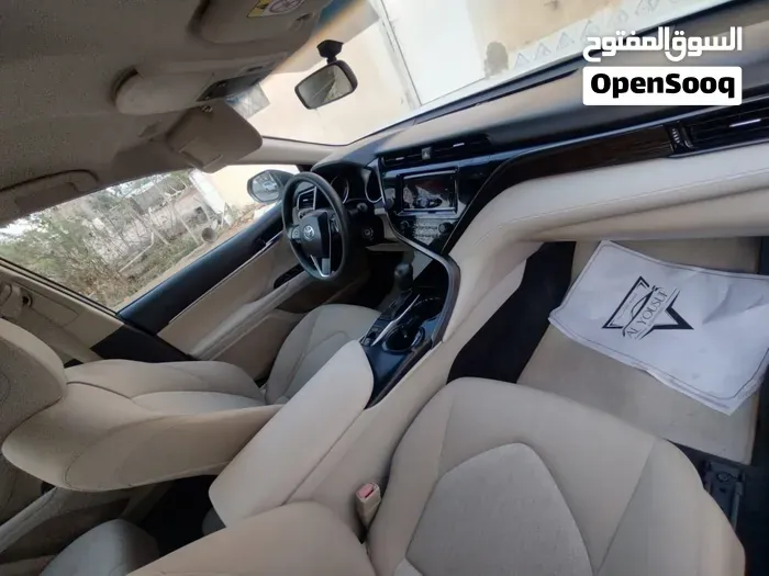 Toyota Camry 2019 photo 2