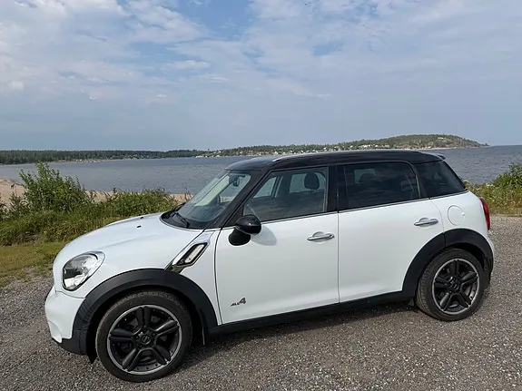 Mini Countryman Cooper S 2011 photo 3