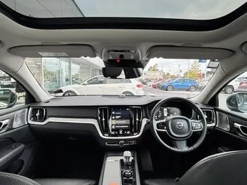 Volvo S60 2022 photo 3