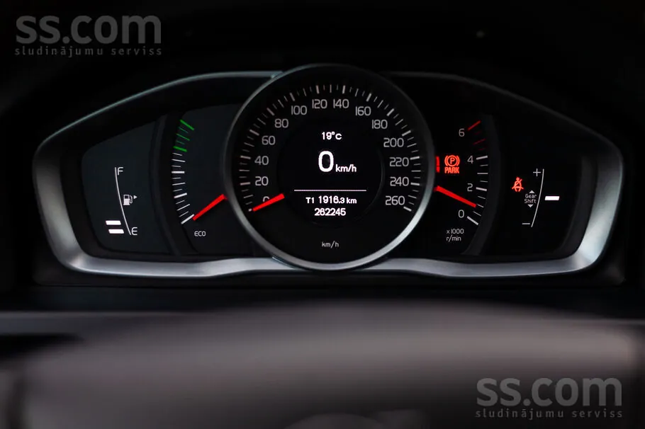 Volvo V60 2015 photo 5