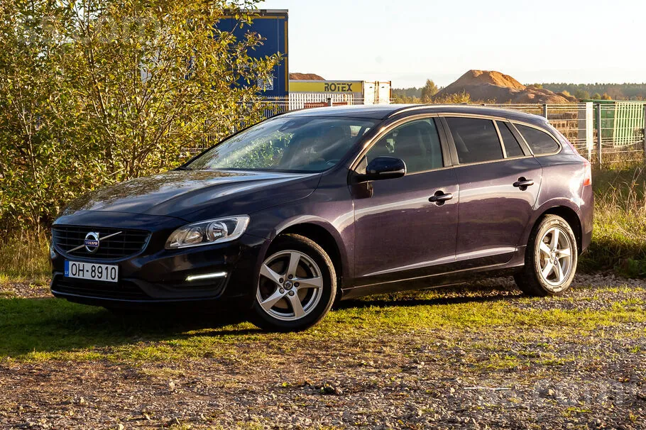 Volvo V60 2015 photo 3