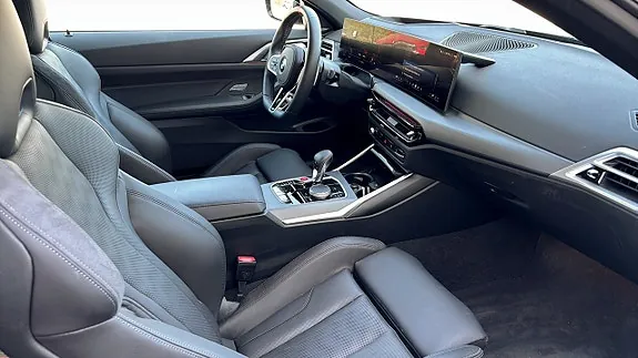 BMW M4 2025 photo 5