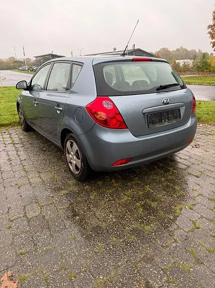 Kia Ceed 2007 photo 4