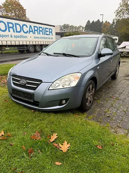 Kia Ceed 2007 photo 2