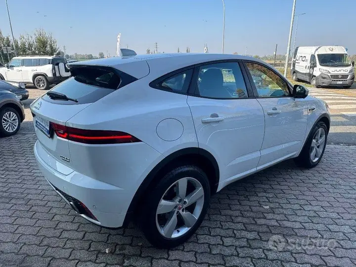 Jaguar E-Pace 2019 photo 5