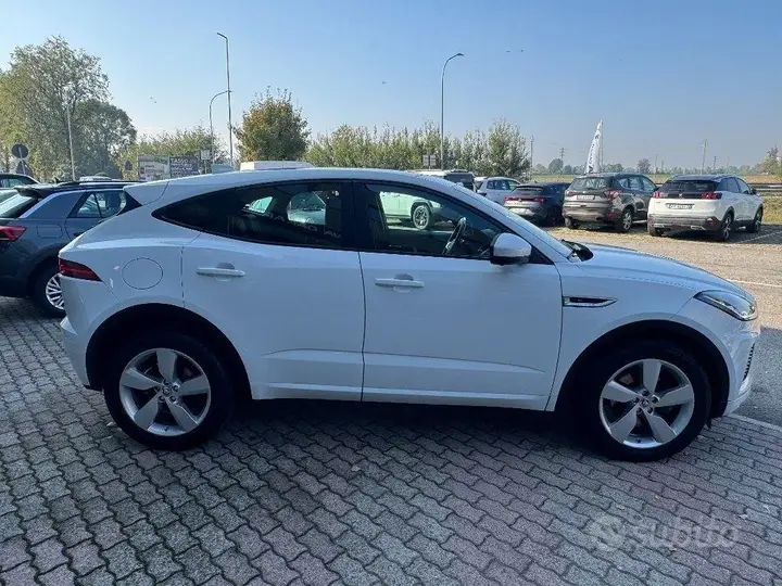 Jaguar E-Pace 2019 photo 4