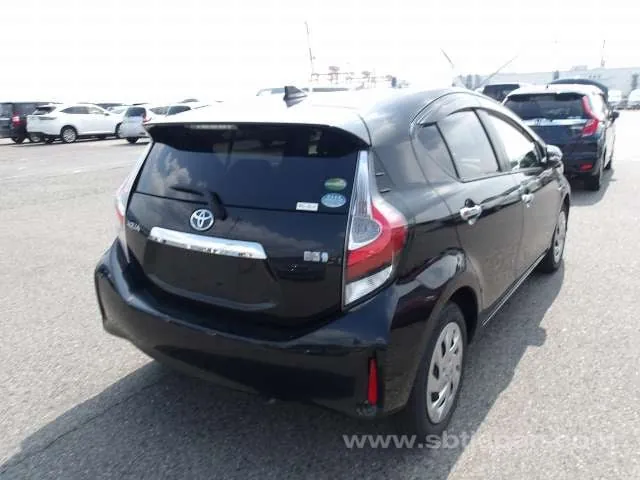 Toyota Aqua S Style 2018 photo 4
