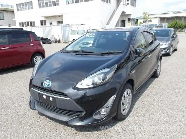 Toyota Aqua S Style 2018 photo 2