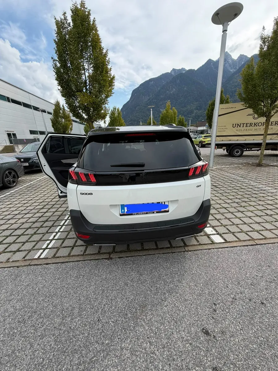 Peugeot 5008 2022 photo 2