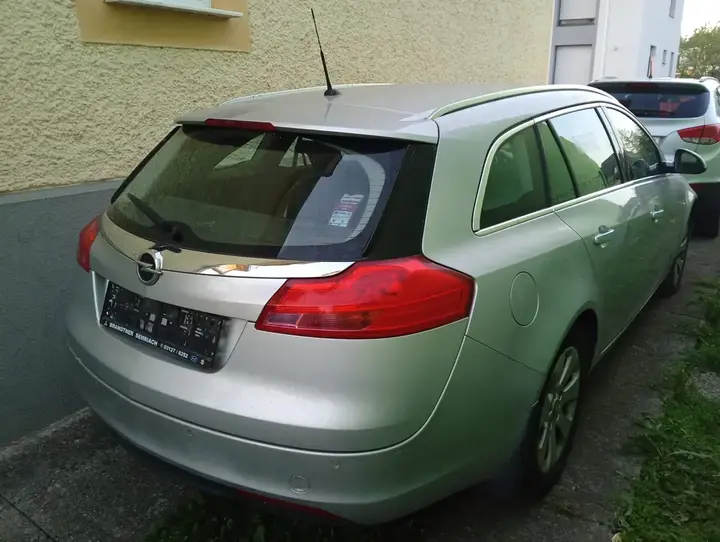Opel Insignia 2010 photo 2