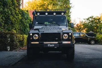 Land Rover Defender 2014 photo 2