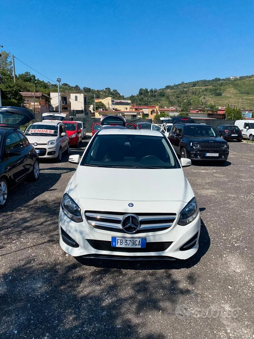 Mercedes-Benz B 200 D