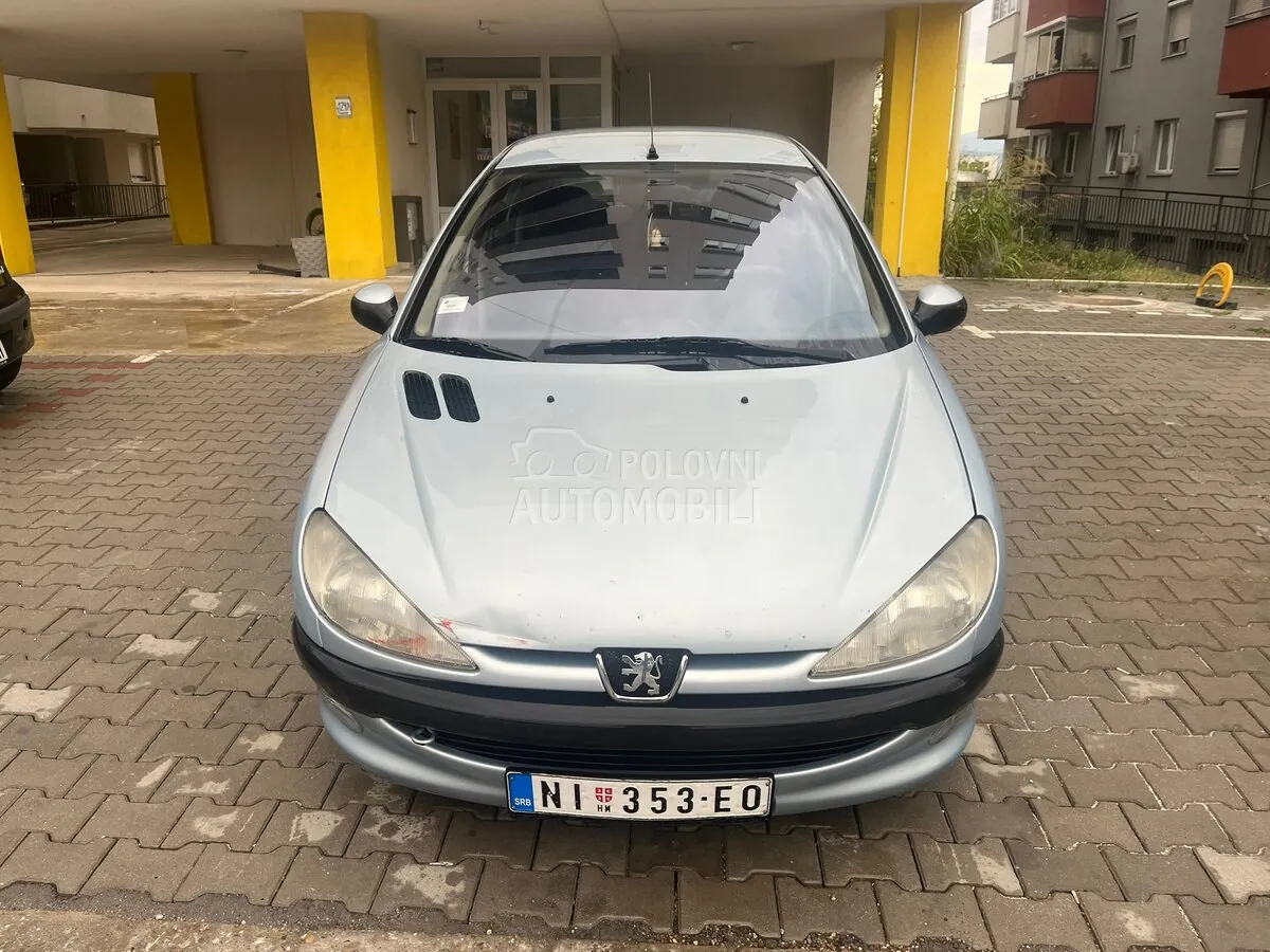 Peugeot 206 2001 photo 2