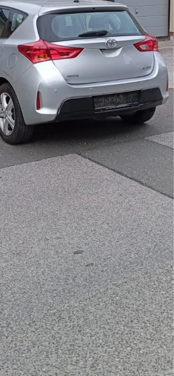 Toyota Auris 2013 photo 3