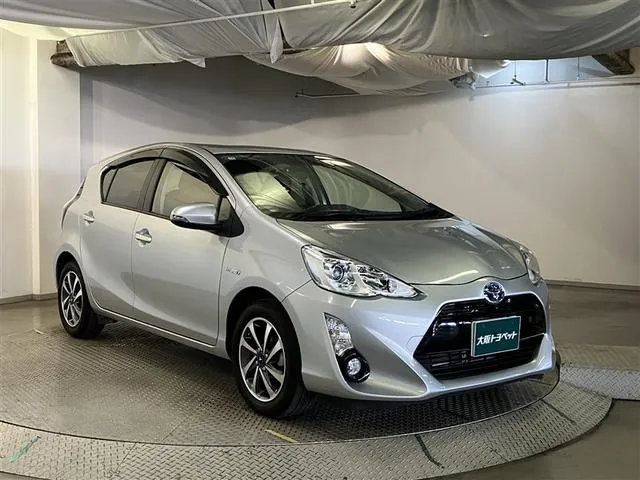 Toyota Aqua 2016 photo 3