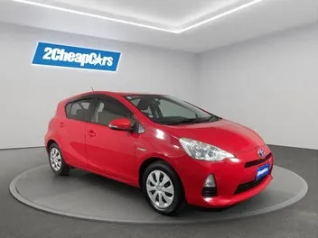 Toyota Aqua 2013 photo 4