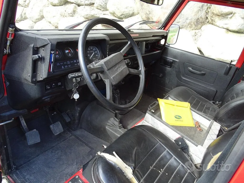 Land Rover Defender 1986 photo 5