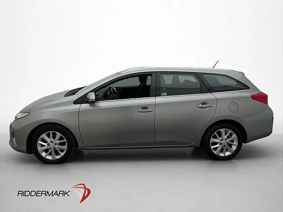 Toyota Auris 2013 photo 5