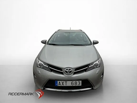 Toyota Auris 2013 photo 2