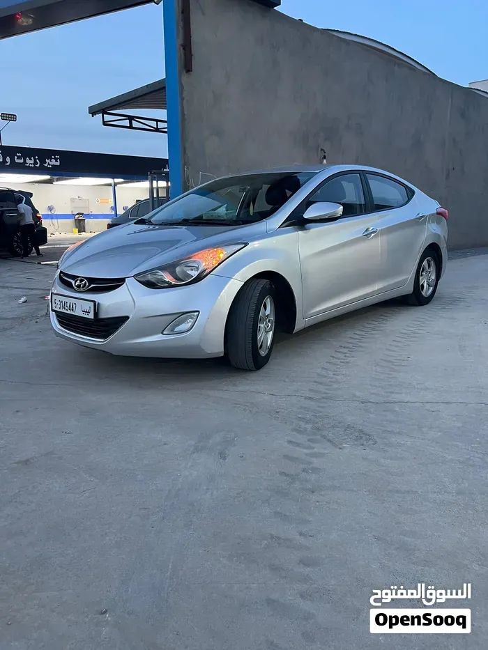 Hyundai Avante 2012 photo 2