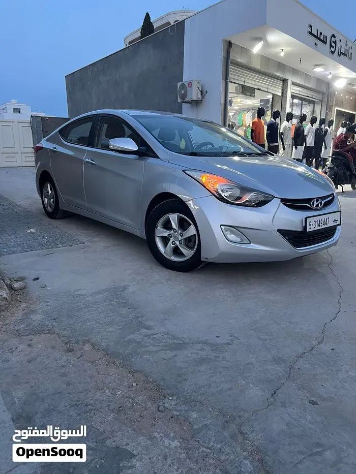 Hyundai Avante 2012 photo 3