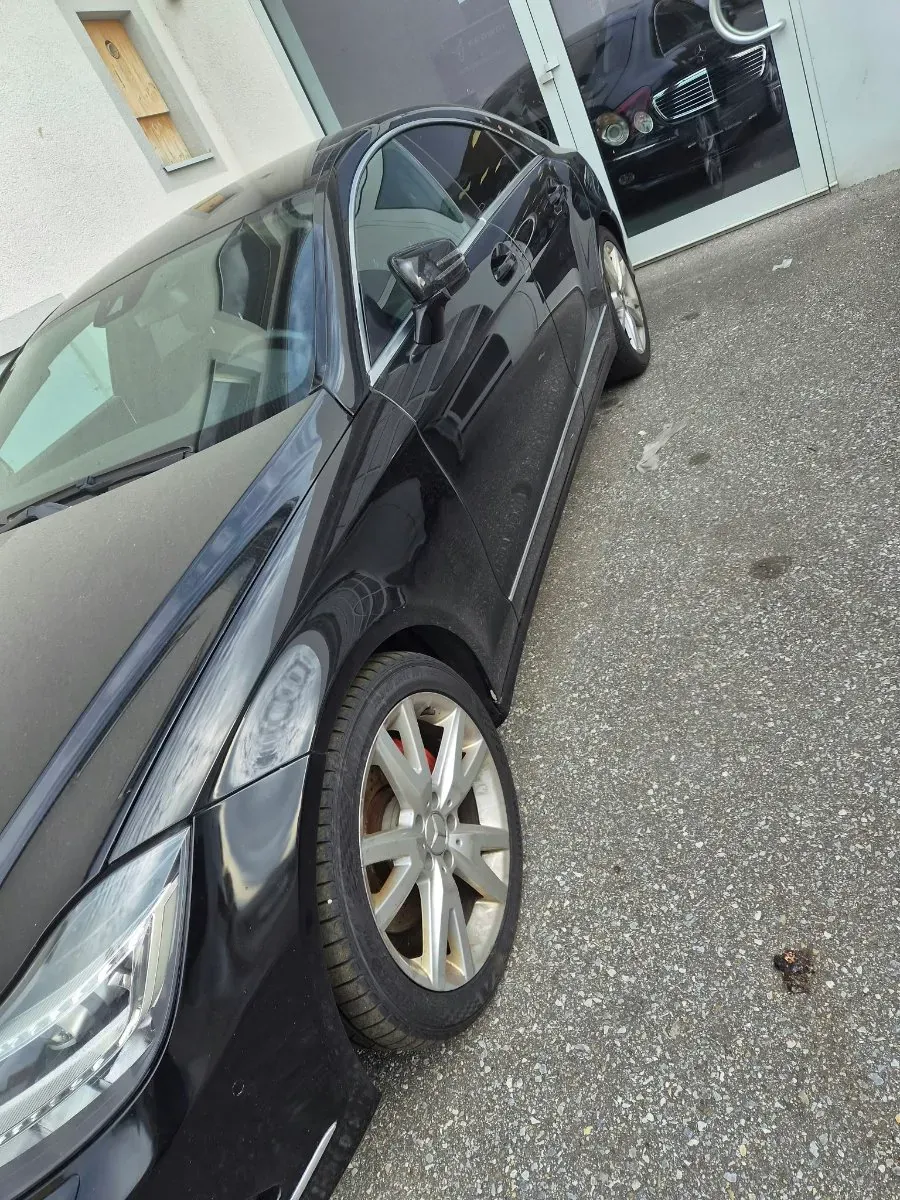 Mercedes-Benz Cls-Class