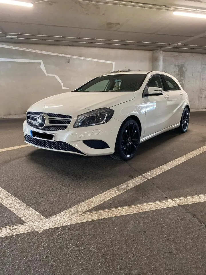 Mercedes-Benz A180