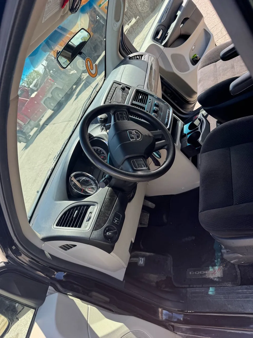 Dodge Grand Caravan 2014 photo 4
