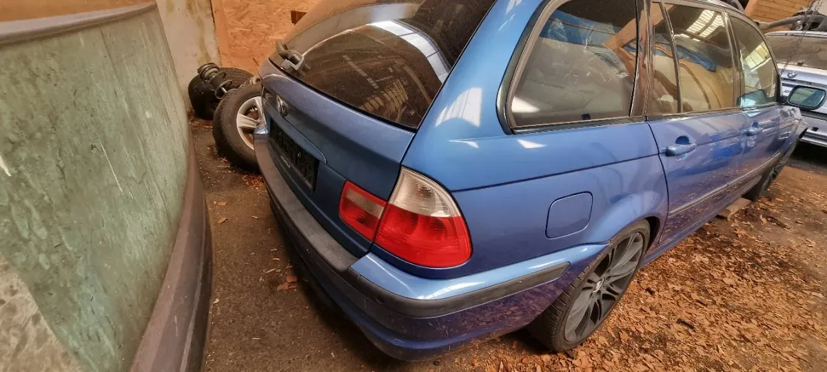BMW 3 Series 2003 photo 3