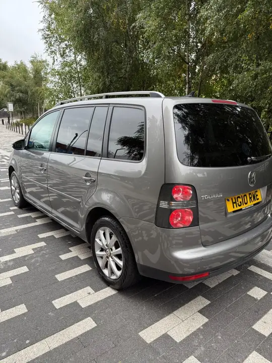 Volkswagen Touran 2010 photo 4