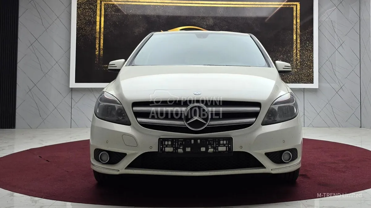 Mercedes-Benz B 180 2014 photo 3
