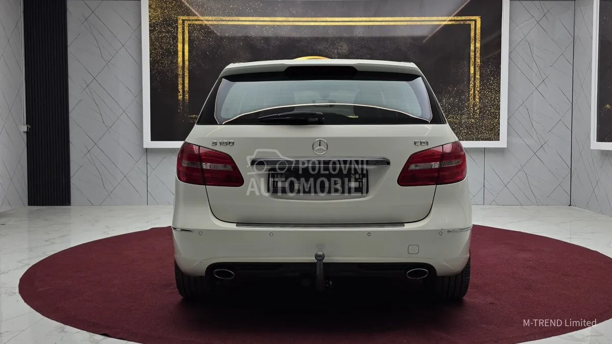 Mercedes-Benz B 180 2014 photo 4
