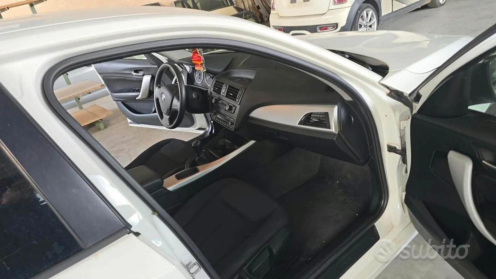 BMW F20 2011 photo 4