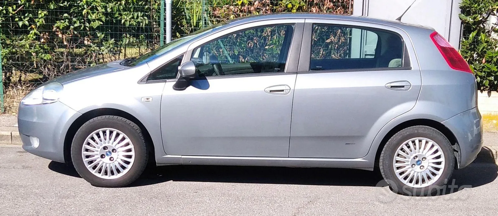 Fiat Grande Punto 2006 photo 4